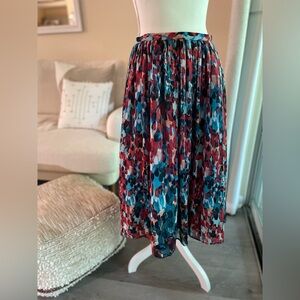 Full Midi Skirt with tulle, fits like a 4